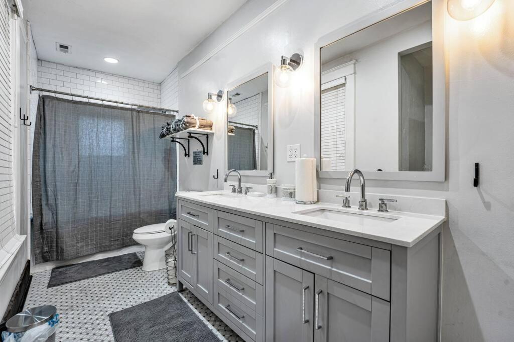 Exquisite Two-Story Home Located In Midtown Memphis Exteriör bild