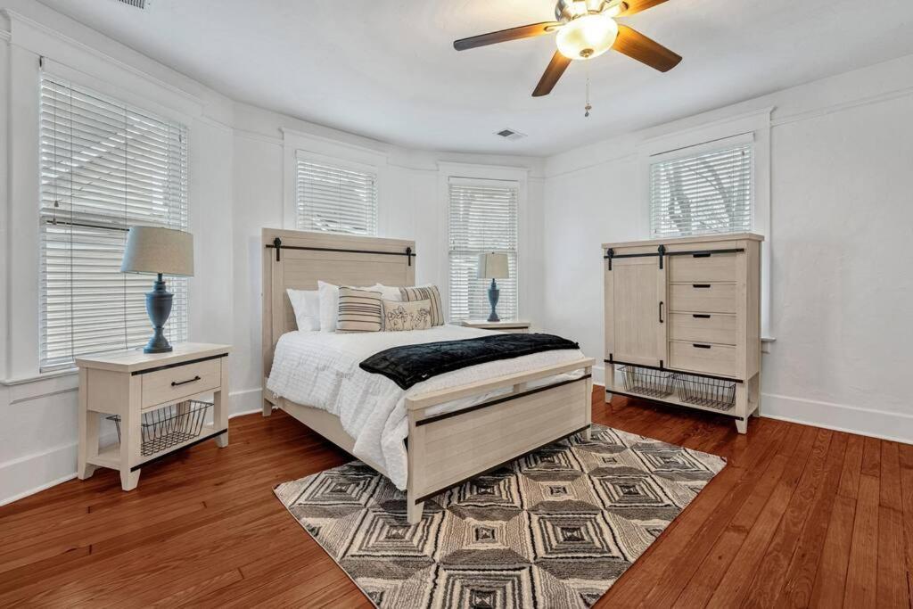 Exquisite Two-Story Home Located In Midtown Memphis Exteriör bild